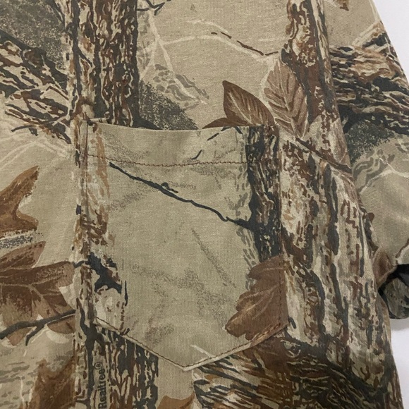 Vintage Camo Style T-shirt with Pocket - Picture 3 of 4